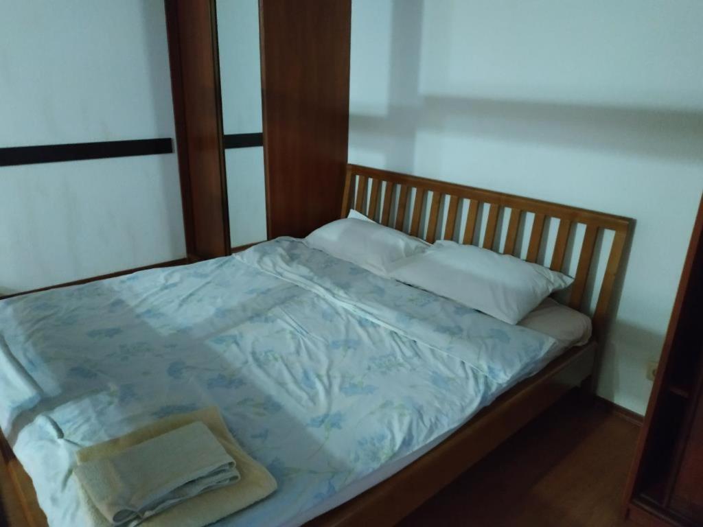 Nice Apartment Near Gulliver Kiev Extérieur photo