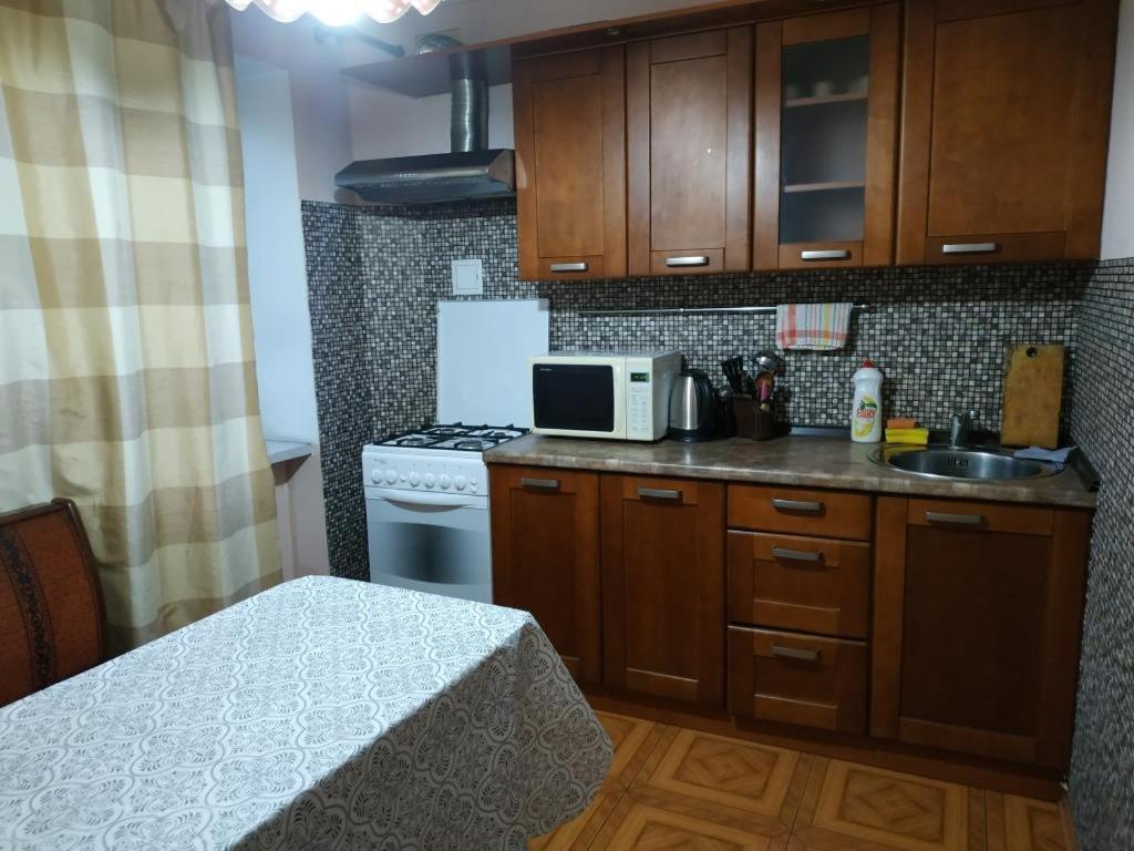 Nice Apartment Near Gulliver Kiev Extérieur photo